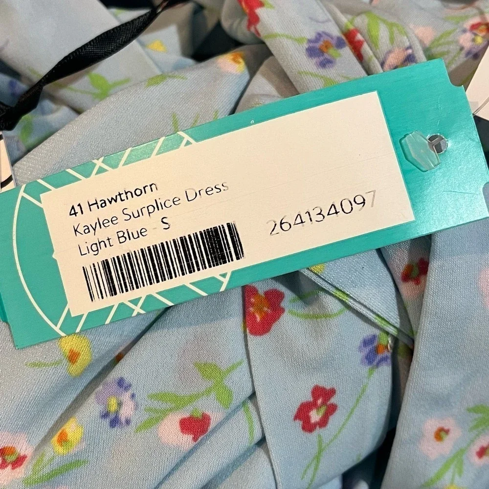 DO NOT BUY Stitch Fix 41 Hawthorn NWT Kaylee Blue Floral Surplice OUT OF STOCK - Picture 8 of 11